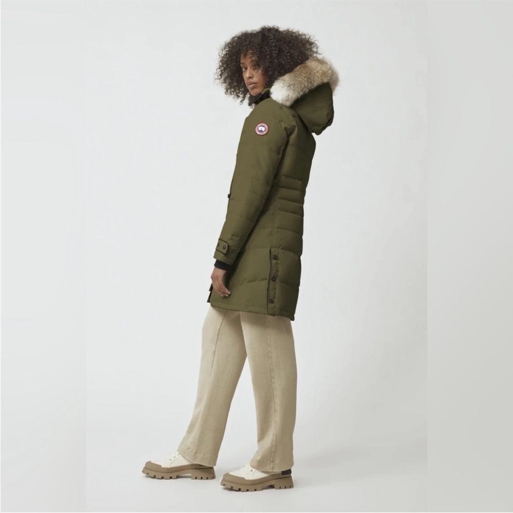 Canada Goose Women's lorette parka with Fur Trim